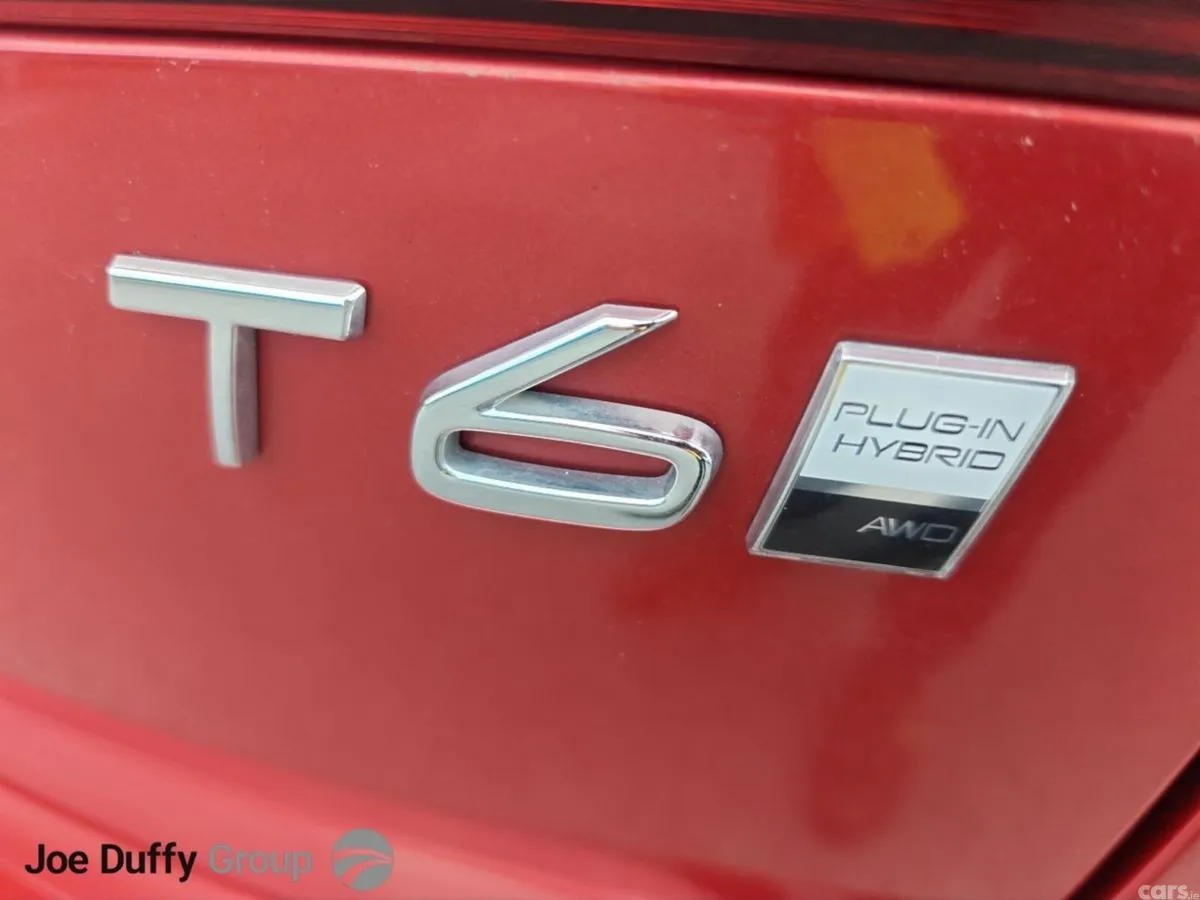 Volvo XC60 SUV, Petrol Hybrid, 2024, Red