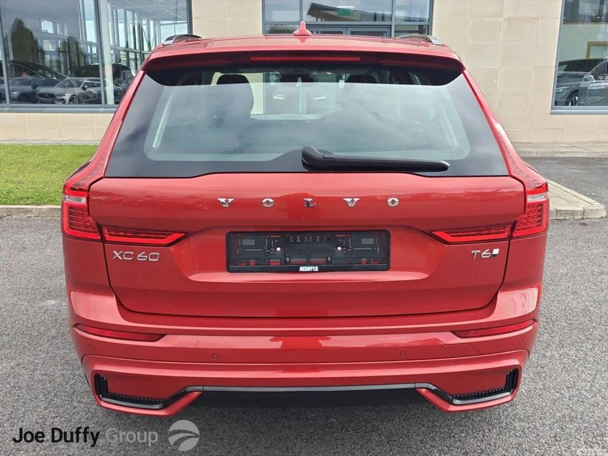 Volvo XC60 SUV, Petrol Hybrid, 2024, Red