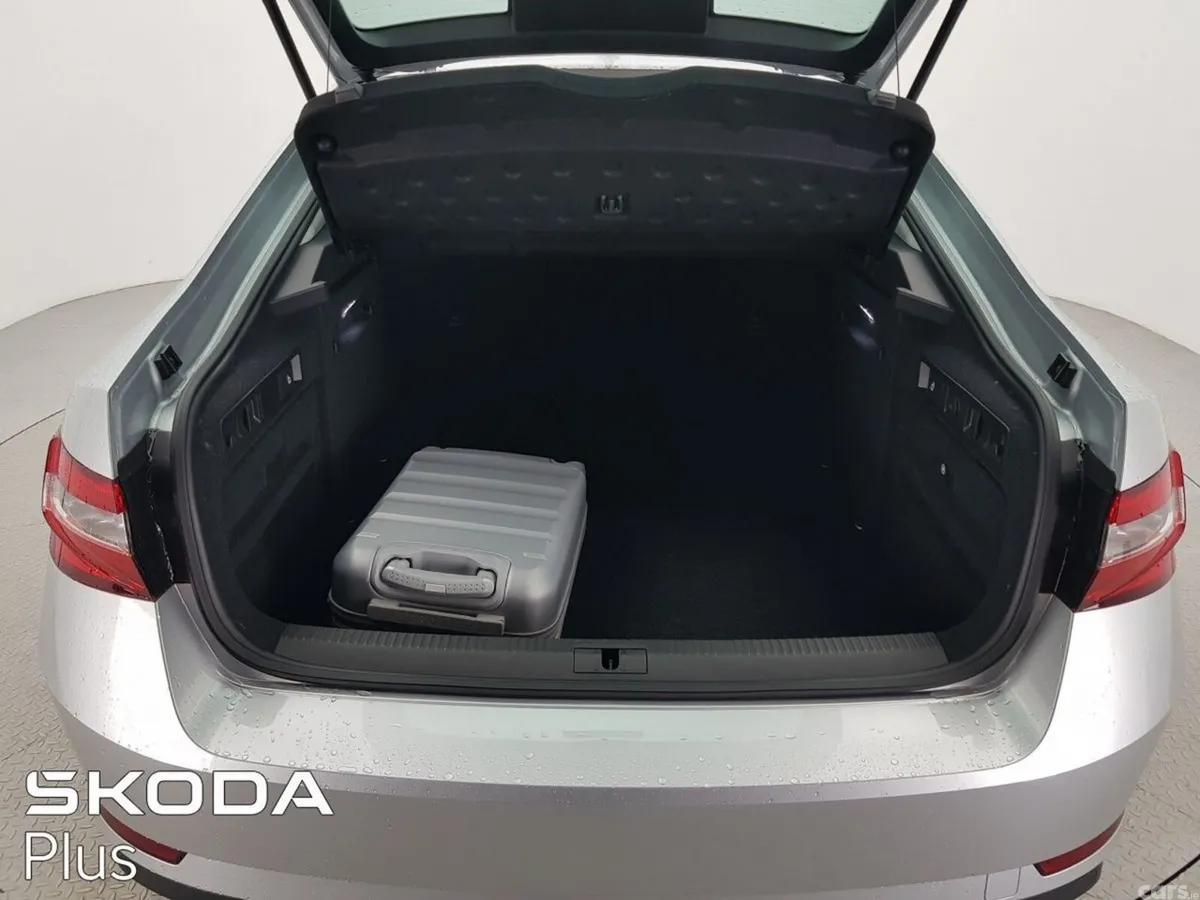 Skoda Superb Saloon, Diesel, 2024, Silver