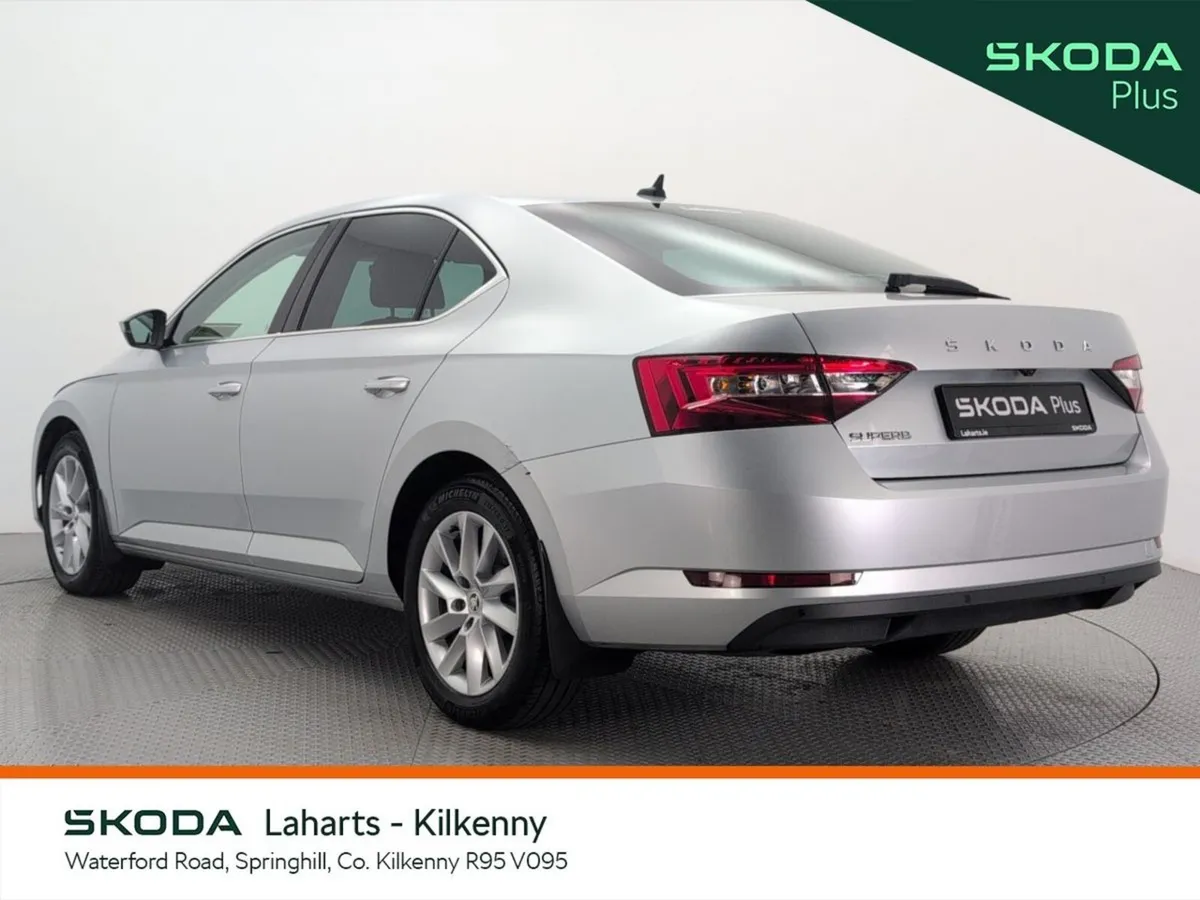Skoda Superb Saloon, Diesel, 2024, Silver