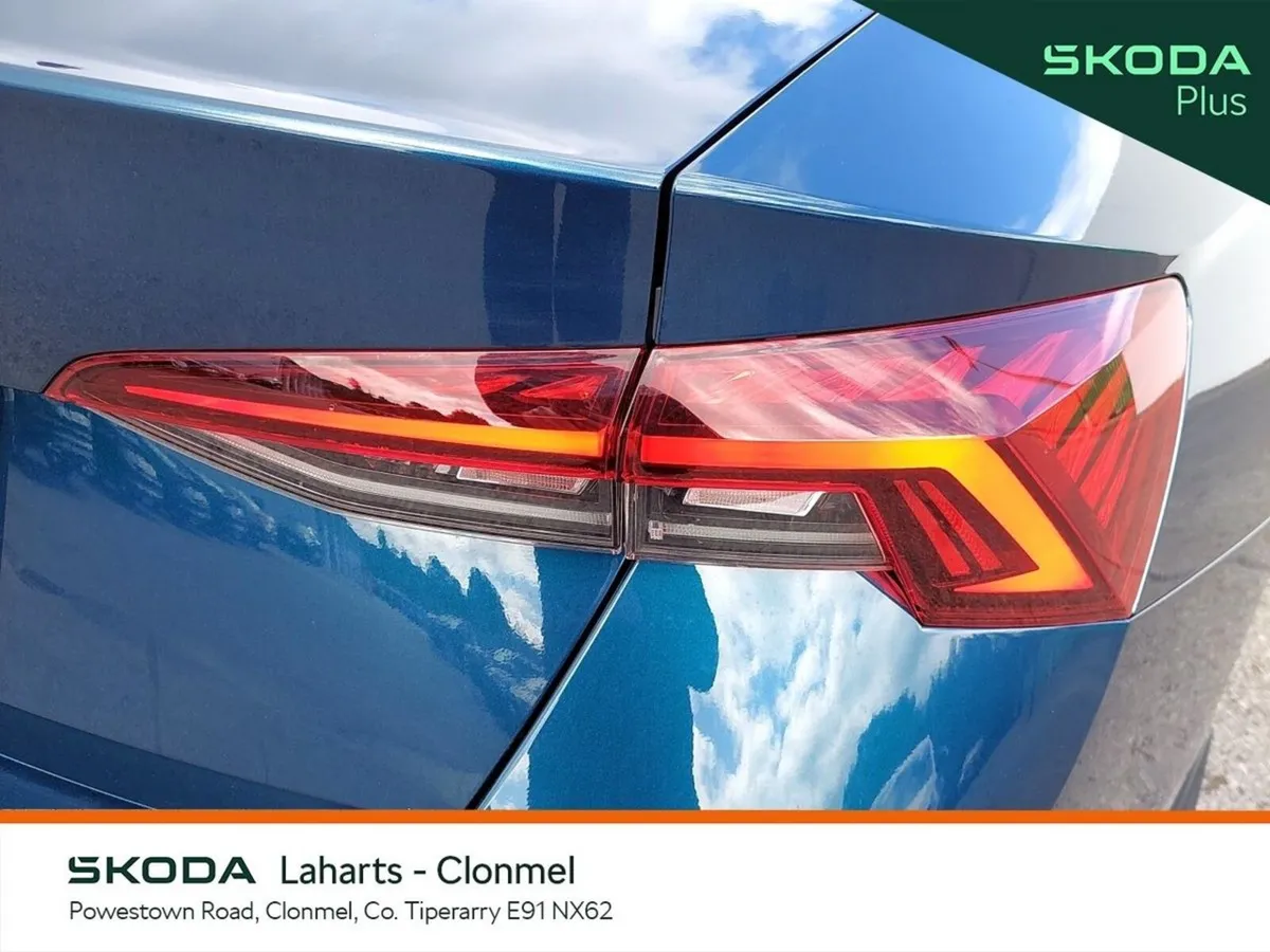 Skoda Octavia Saloon, Petrol, 2024, Blue
