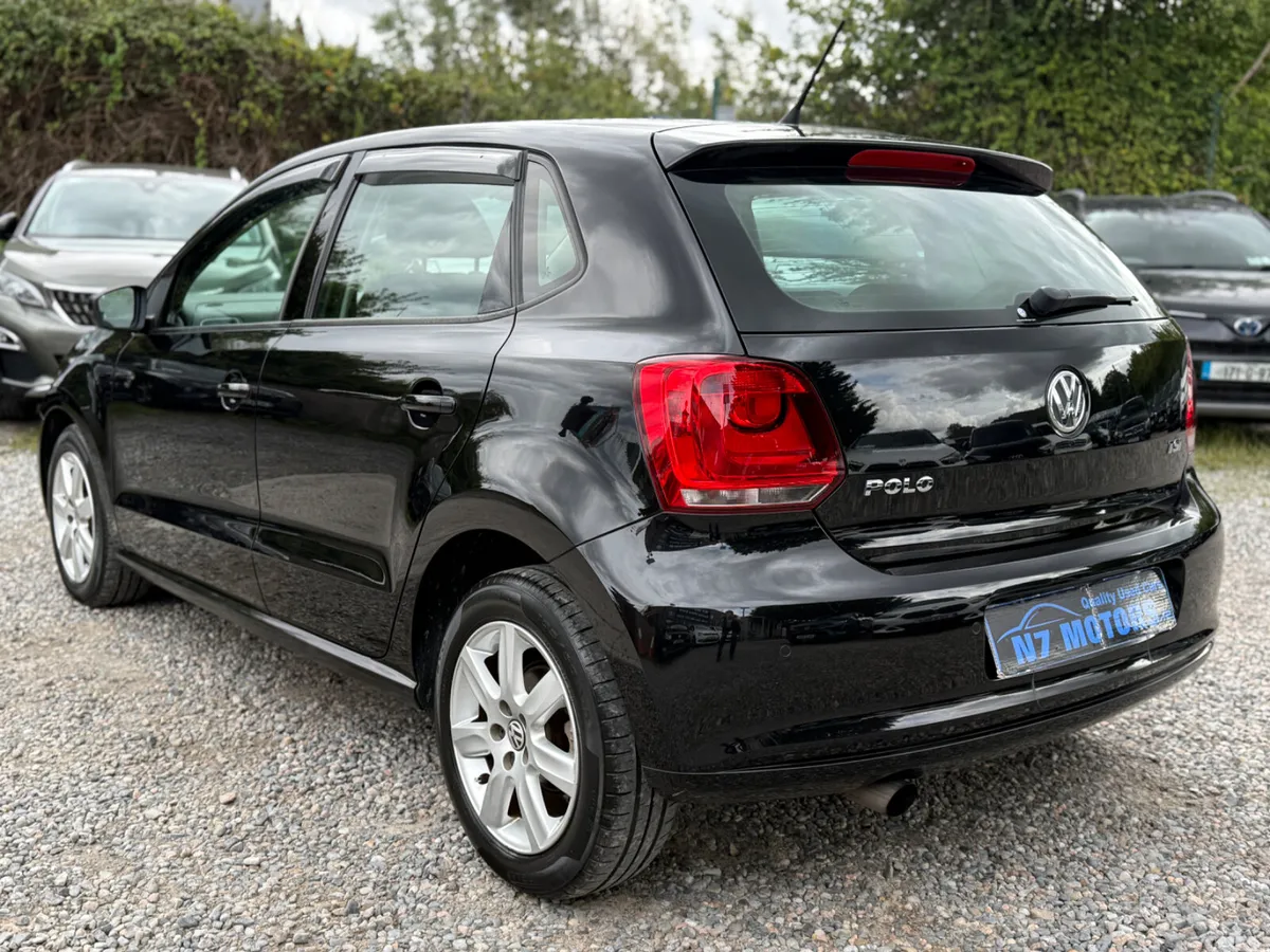 Volkswagen Polo Hatchback, Petrol, 2013, Black