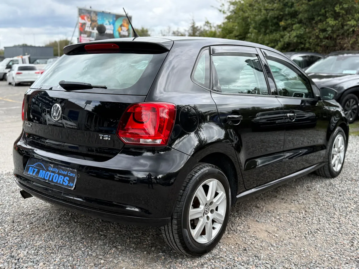 Volkswagen Polo Hatchback, Petrol, 2013, Black