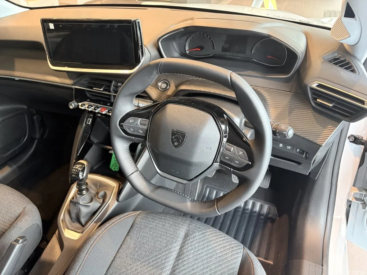 Peugeot 208 Hatchback, Petrol, 2026, 
