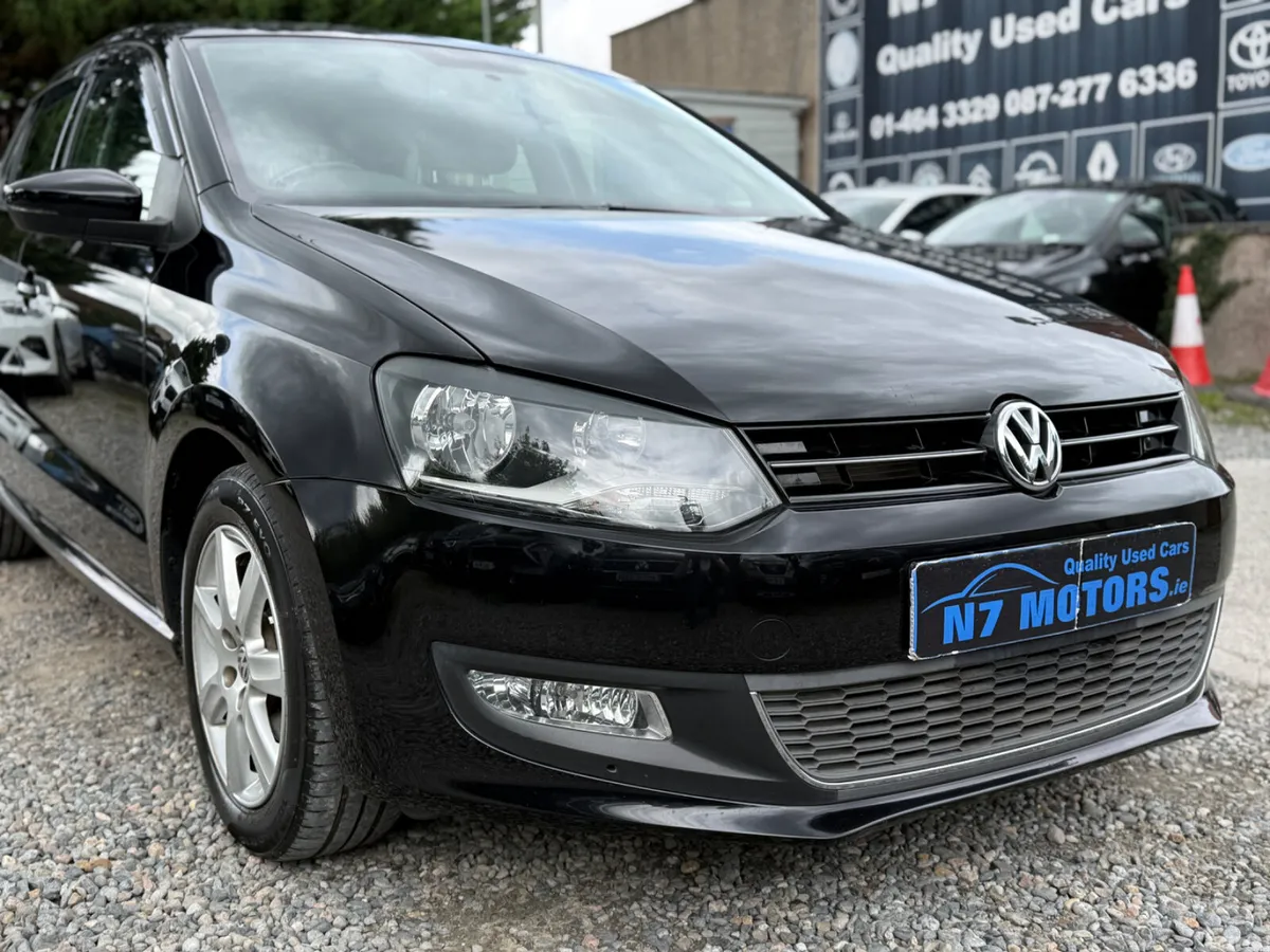 Volkswagen Polo Hatchback, Petrol, 2013, Black