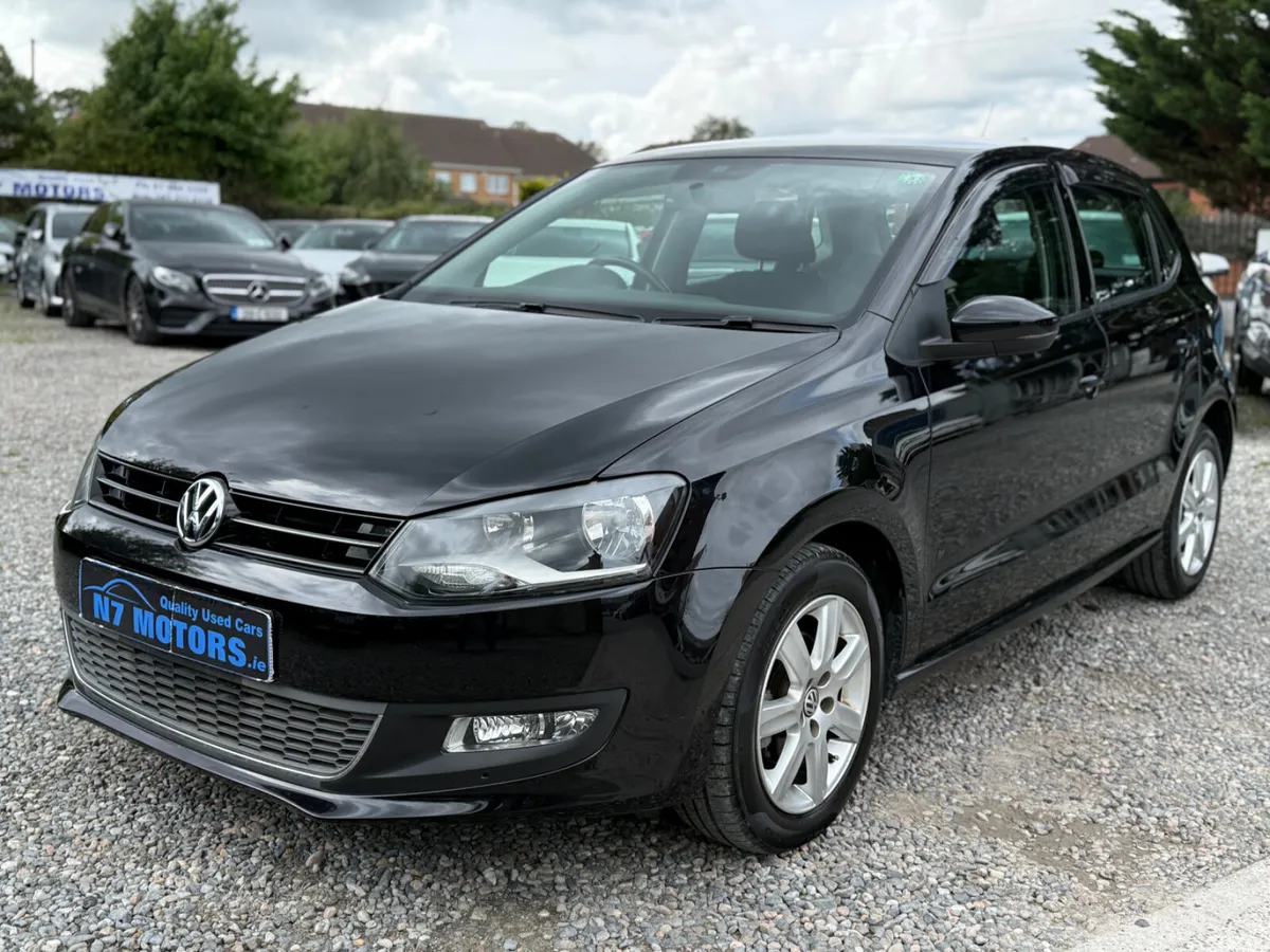 Volkswagen Polo Hatchback, Petrol, 2013, Black