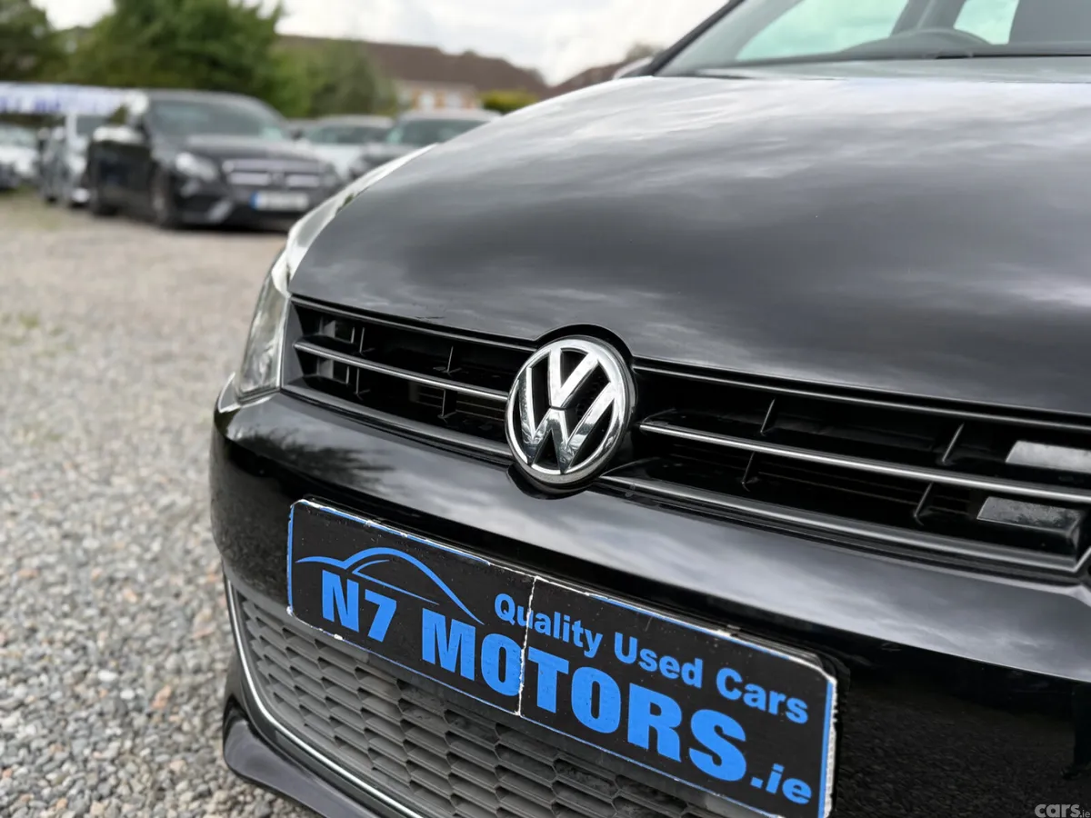 Volkswagen Polo Hatchback, Petrol, 2013, Black