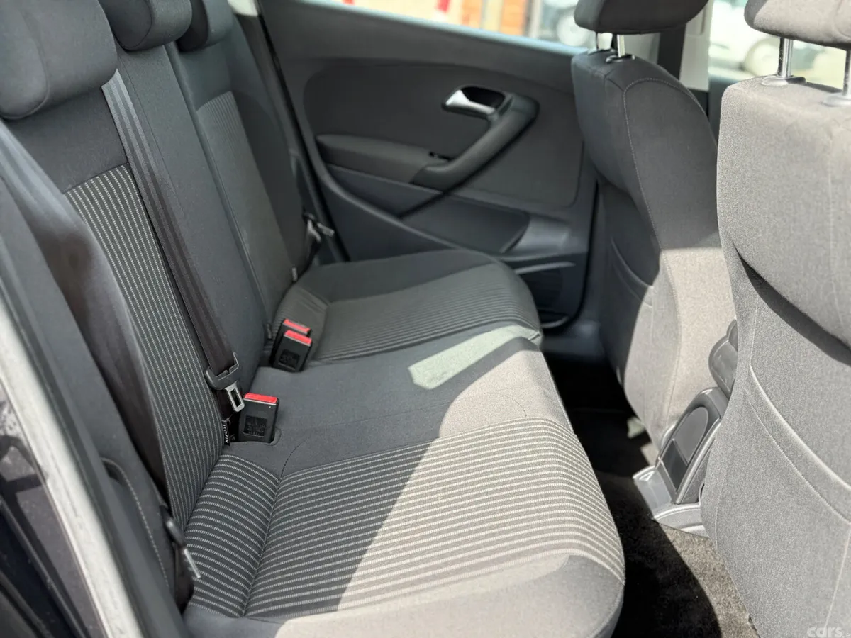 Volkswagen Polo Hatchback, Petrol, 2013, Black