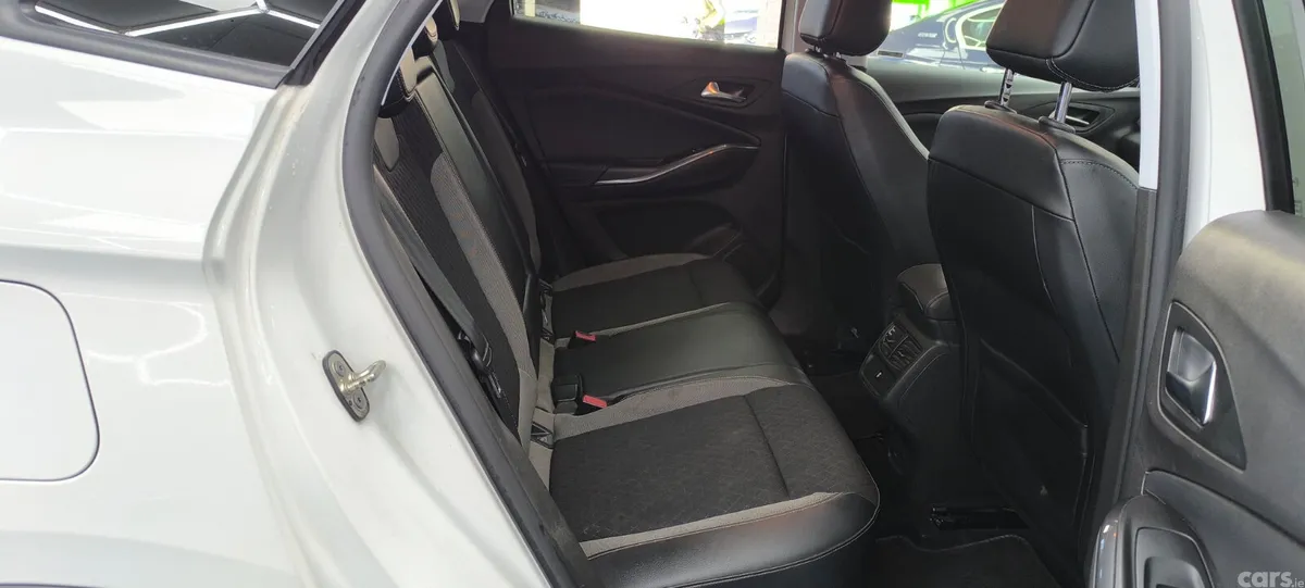 Opel Grandland X Hatchback, Diesel, 2019, White