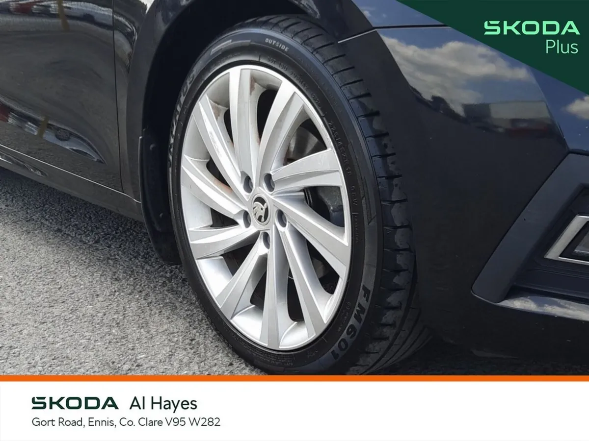 Skoda Octavia Saloon, Petrol, 2023, Black