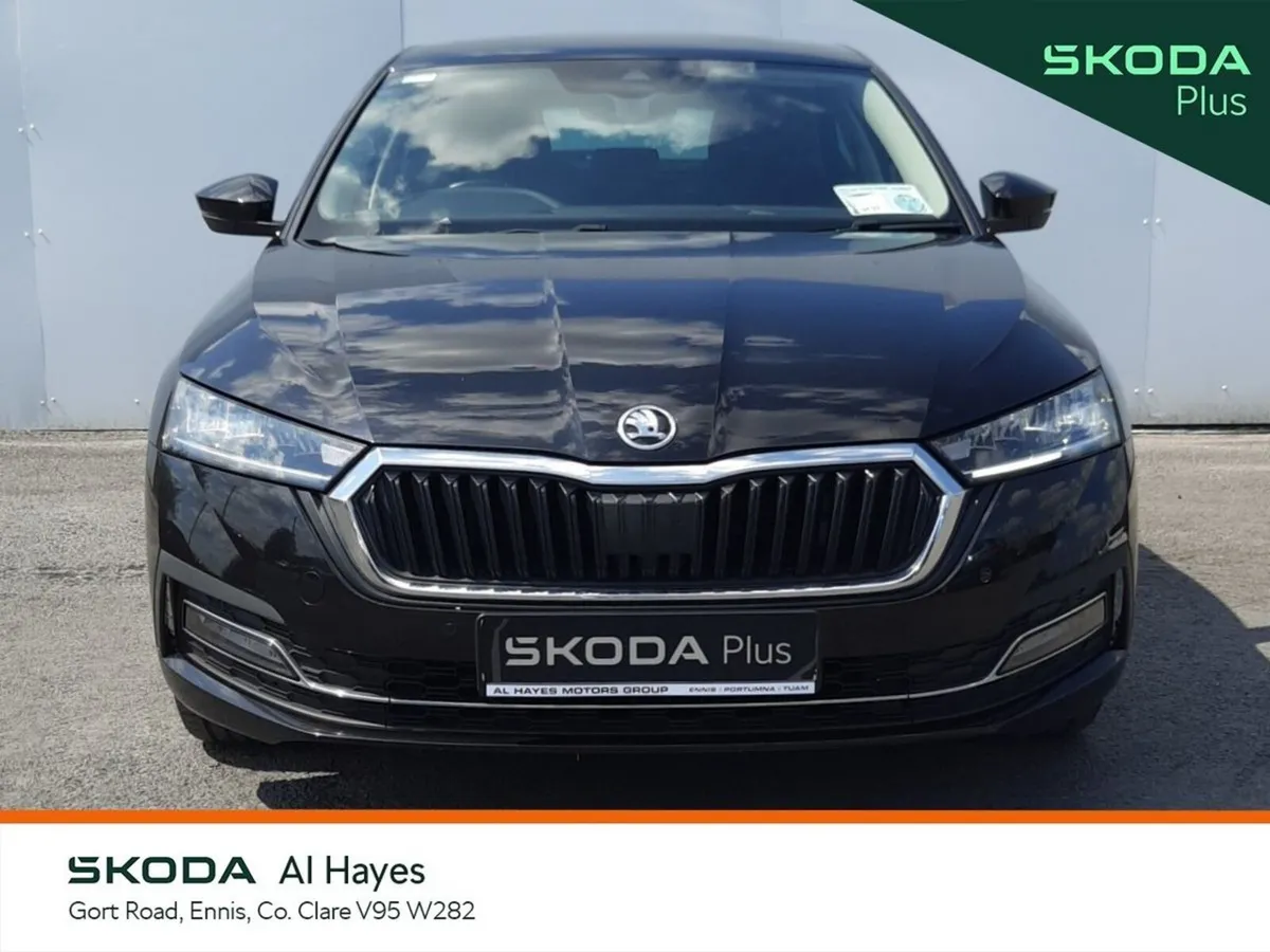 Skoda Octavia Saloon, Petrol, 2023, Black