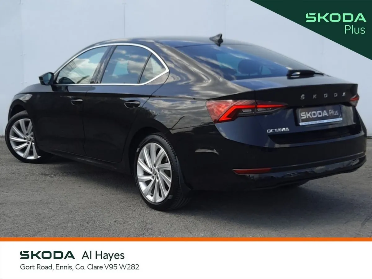 Skoda Octavia Saloon, Petrol, 2023, Black