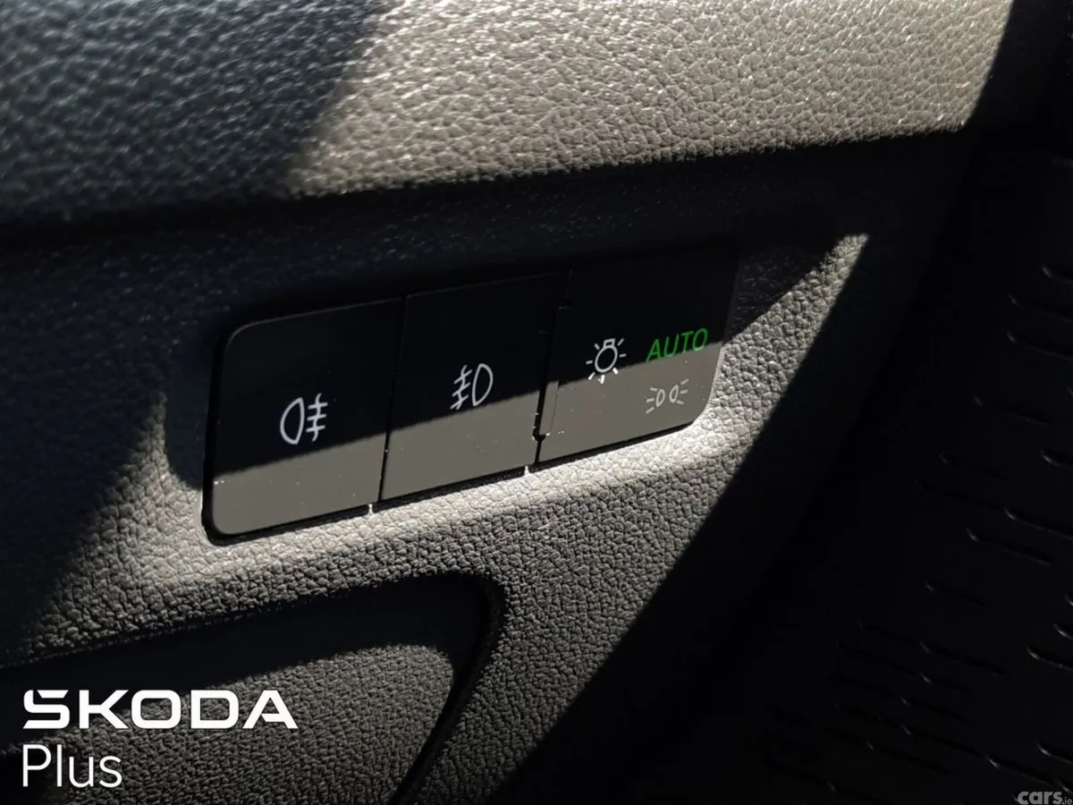 Skoda Octavia Saloon, Petrol, 2023, Black