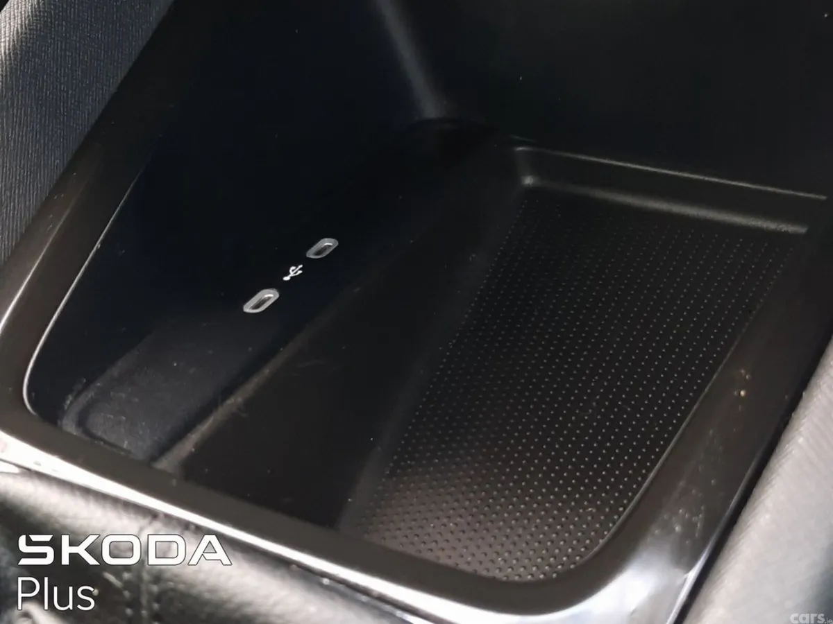 Skoda Octavia Saloon, Petrol, 2023, Black