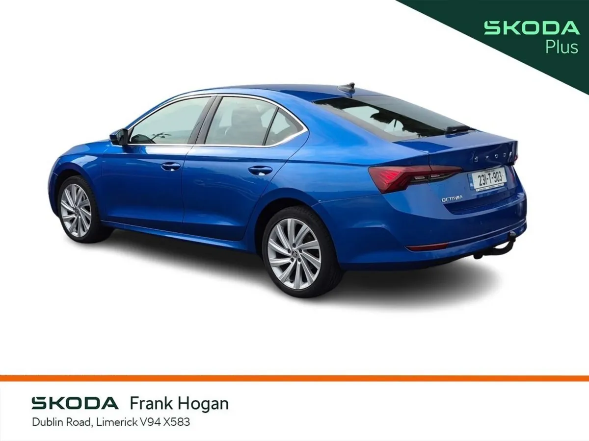 Skoda Octavia Saloon, Diesel, 2023, Blue