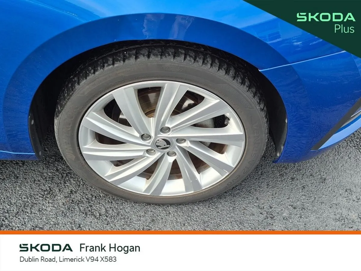 Skoda Octavia Saloon, Diesel, 2023, Blue