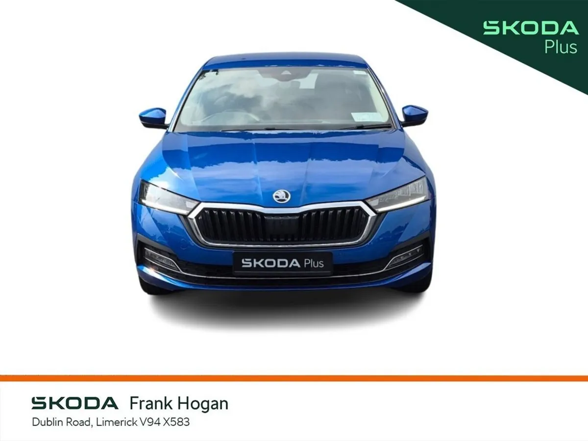 Skoda Octavia Saloon, Diesel, 2023, Blue