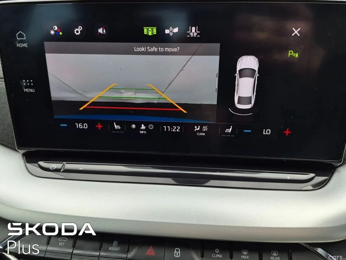 Skoda Octavia Saloon, Diesel, 2023, Blue