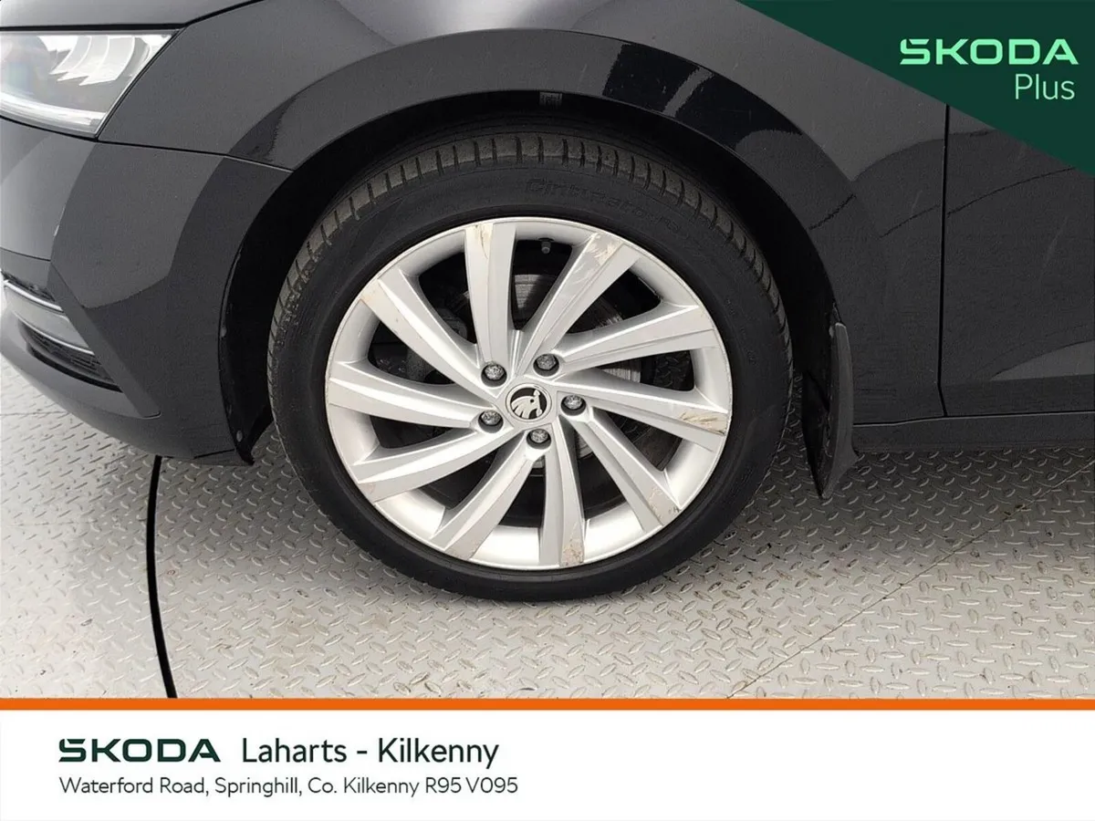 Skoda Octavia Saloon, Petrol, 2024, Black