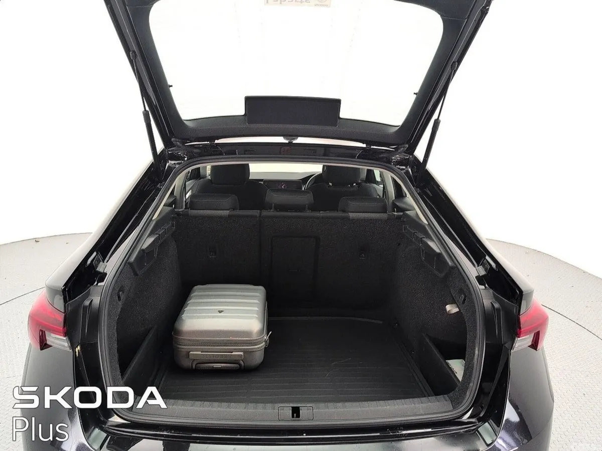 Skoda Octavia Saloon, Petrol, 2024, Black
