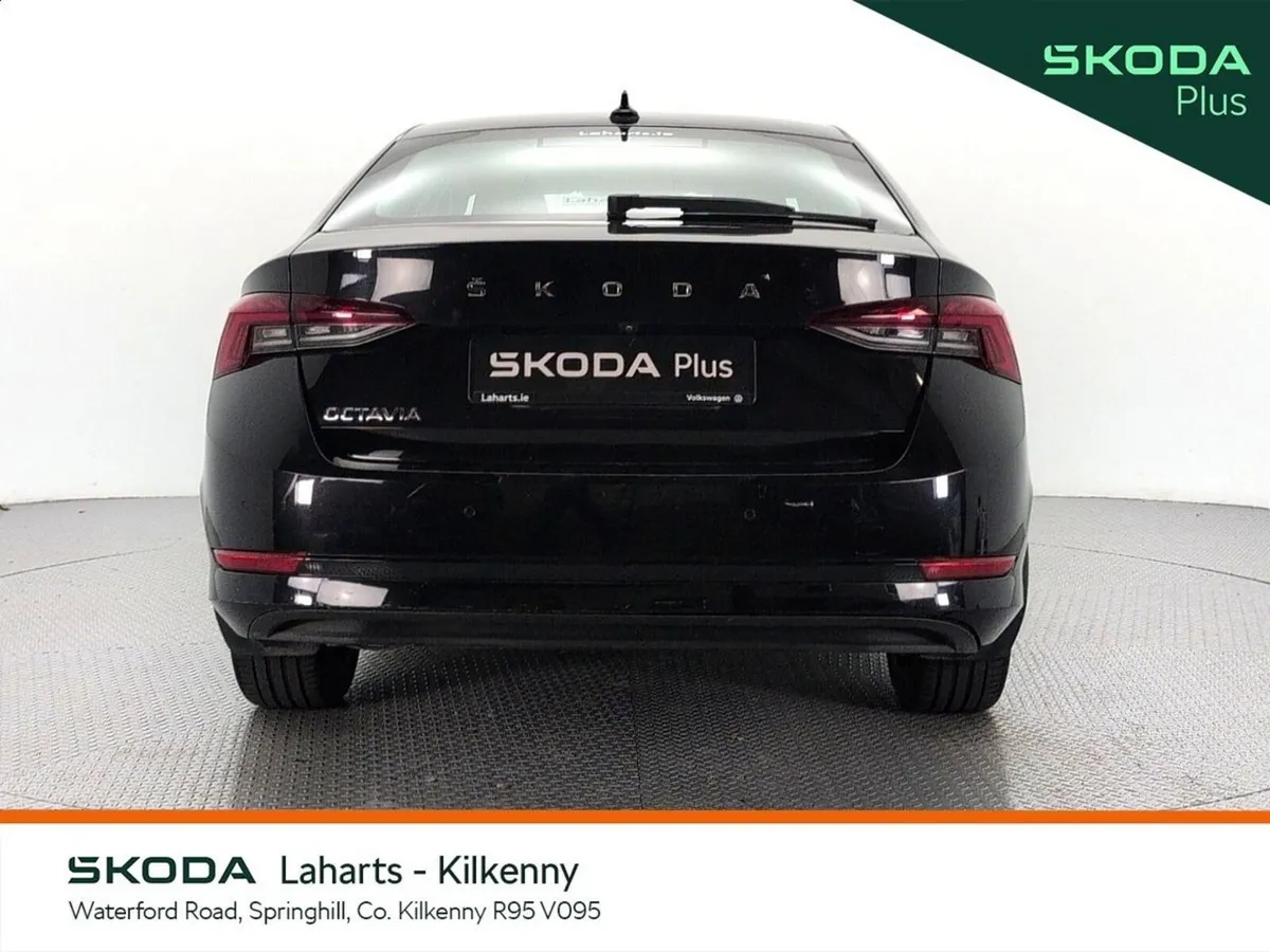 Skoda Octavia Saloon, Petrol, 2024, Black