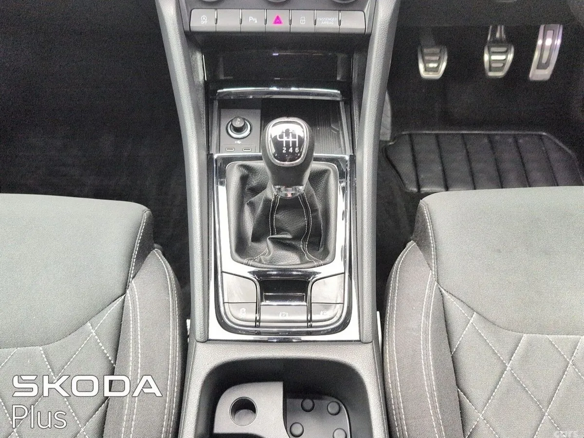 Skoda Karoq SUV, Diesel, 2024, Grey