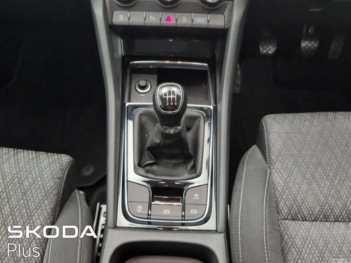 Skoda Karoq SUV, Diesel, 2024, Grey