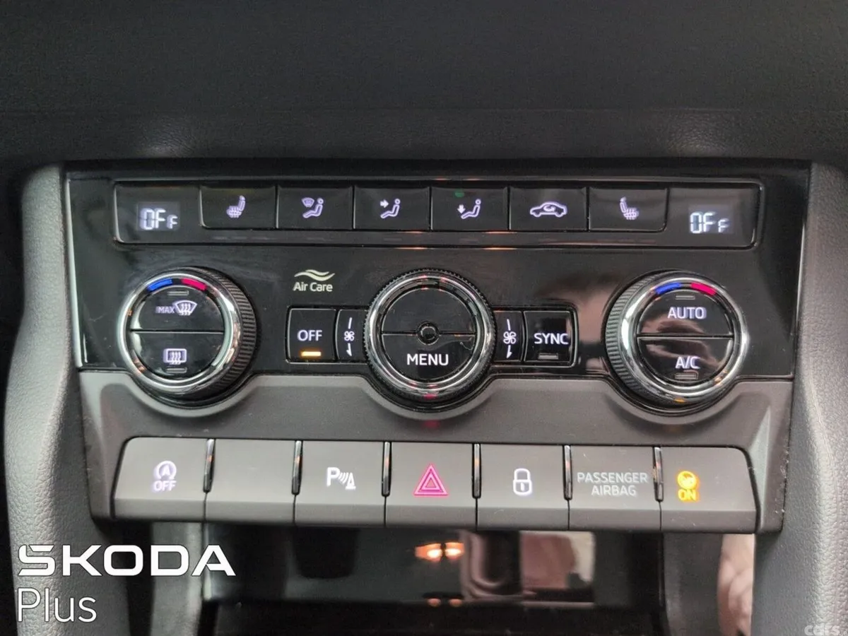 Skoda Karoq SUV, Diesel, 2024, Grey