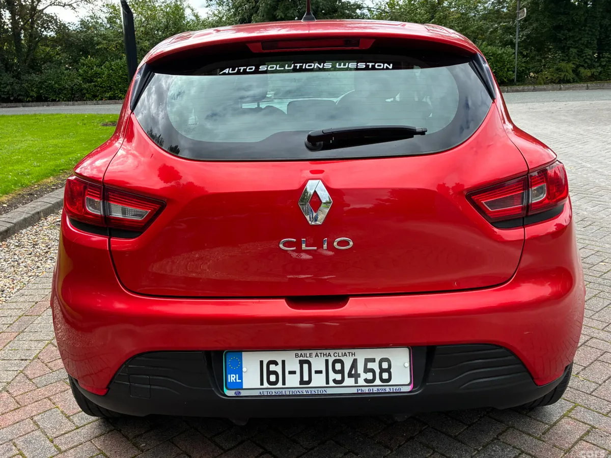 Renault Clio Hatchback, Petrol, 2016, Red