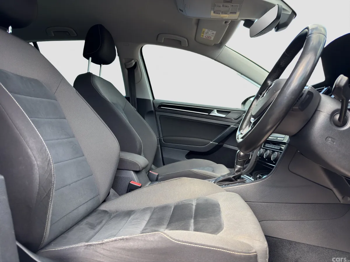 Volkswagen Golf Hatchback, Petrol, 2017, Silver