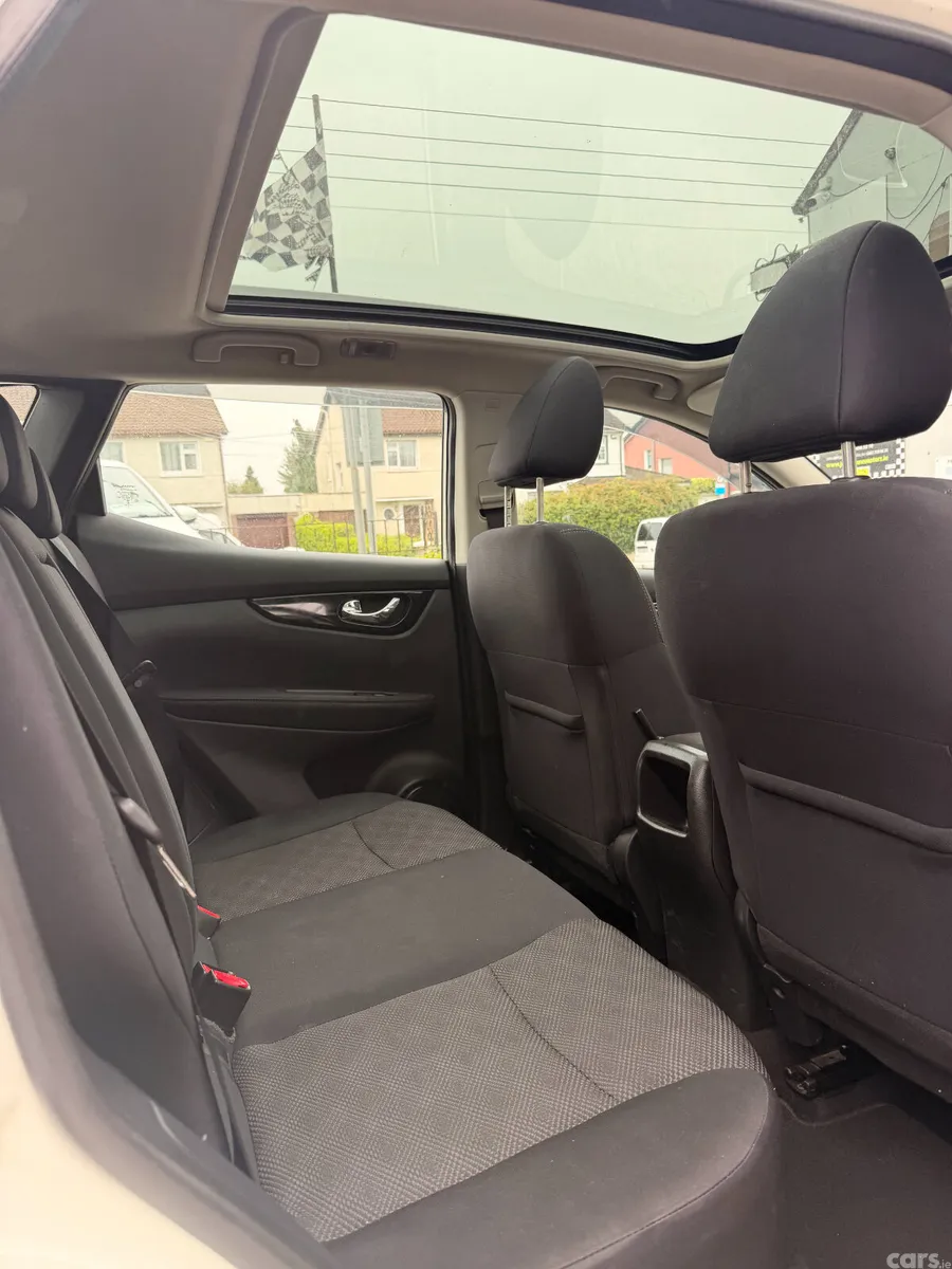 Nissan Qashqai SUV, Diesel, 2017, White
