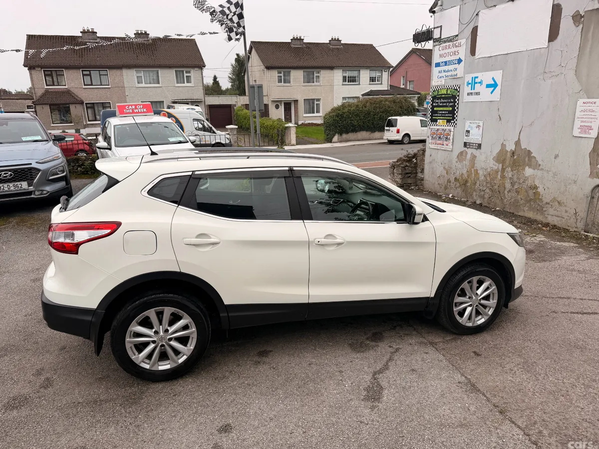 Nissan Qashqai SUV, Diesel, 2017, White
