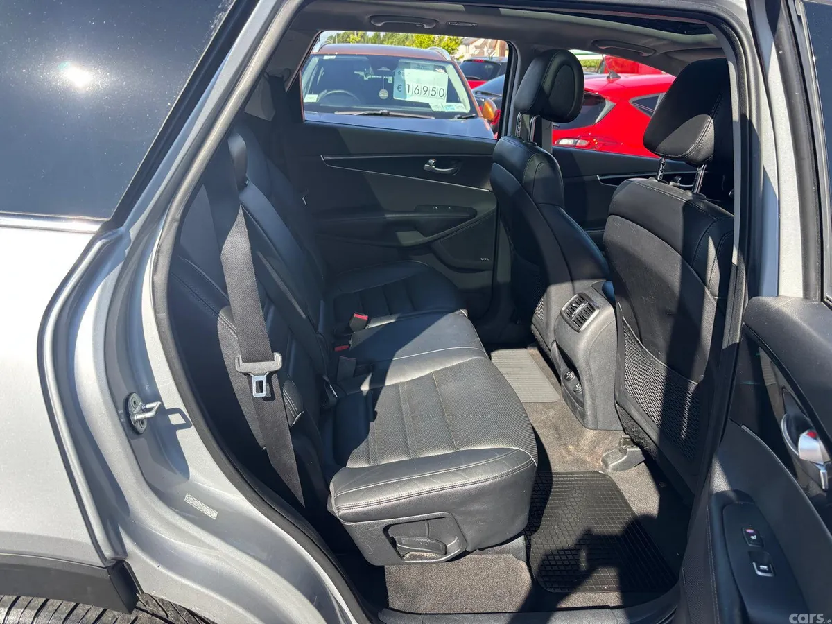 Kia Sorento SUV, Diesel, 2016, Silver