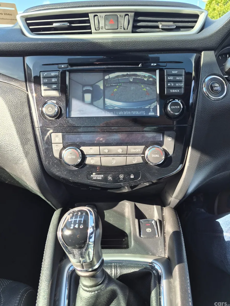 Nissan Qashqai Hatchback, Diesel, 2016, Grey