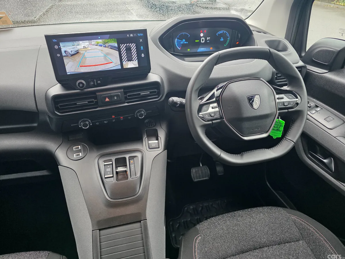 Peugeot Rifter MPV, Electric, 2025, Green