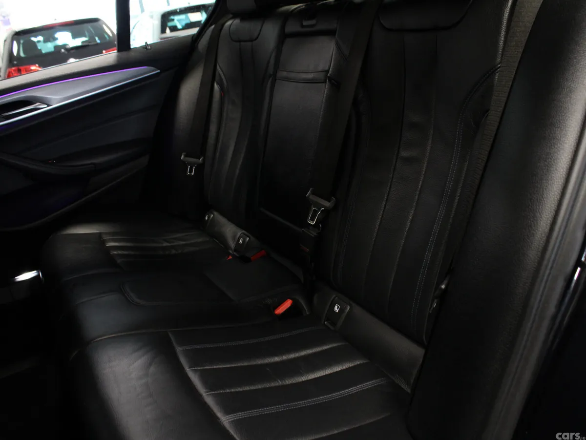 BMW 5-Series Saloon, Petrol Plug-in Hybrid, 2019, Black
