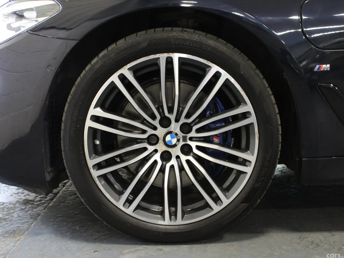 BMW 5-Series Saloon, Petrol Plug-in Hybrid, 2019, Black