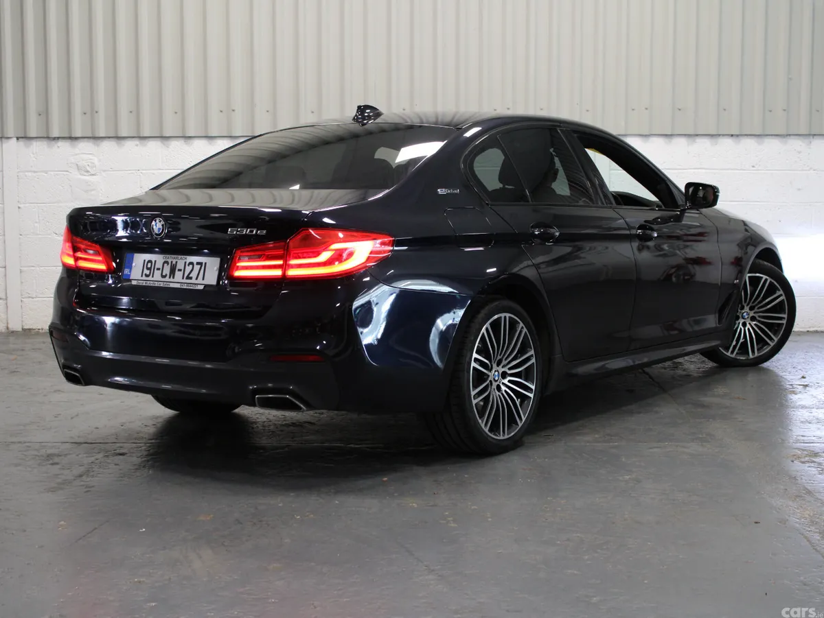 BMW 5-Series Saloon, Petrol Plug-in Hybrid, 2019, Black