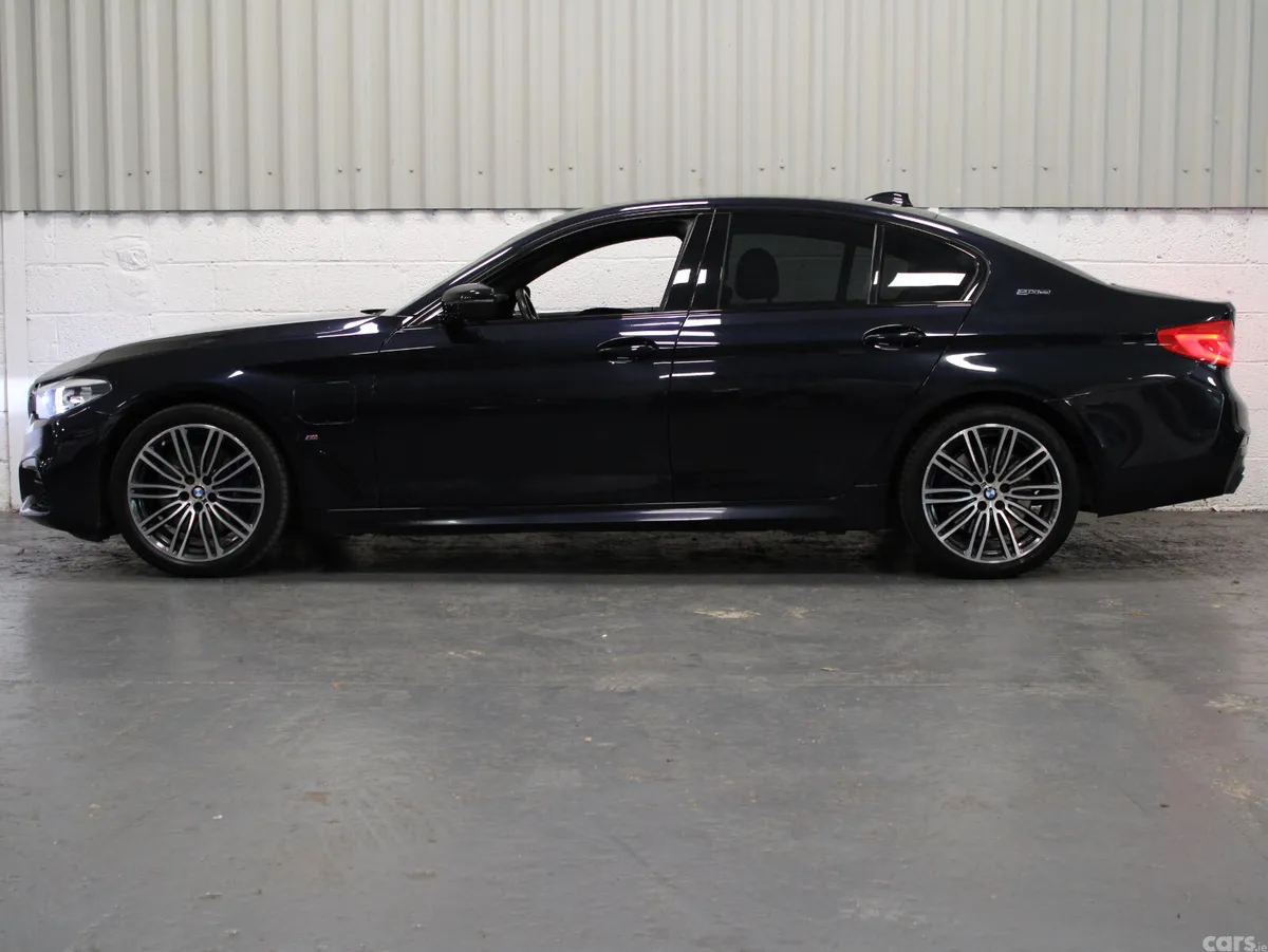 BMW 5-Series Saloon, Petrol Plug-in Hybrid, 2019, Black
