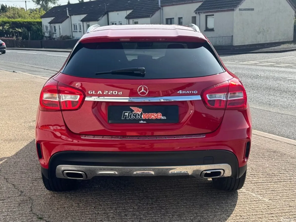 Mercedes-Benz GLA SUV, Diesel, 2018, Red