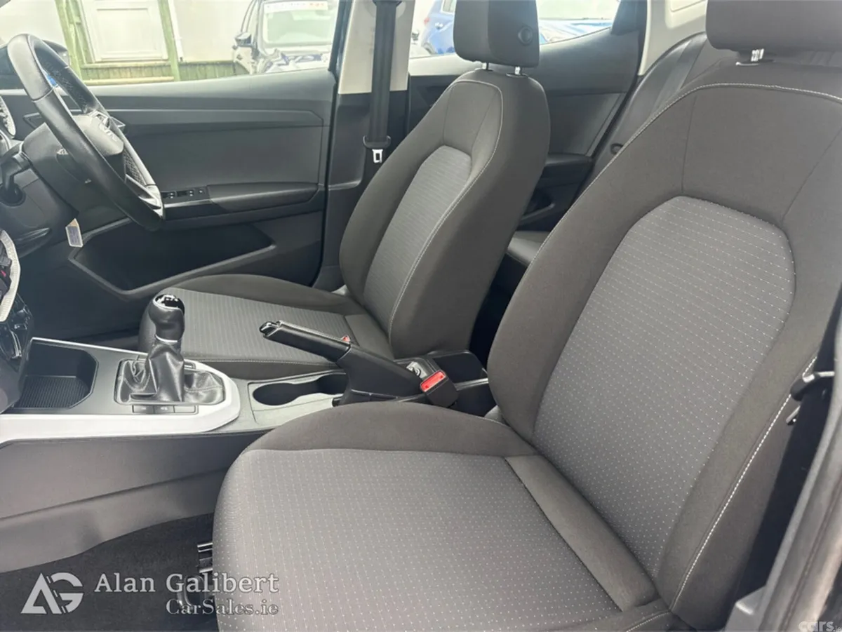 SEAT Arona Hatchback, Petrol, 2024, Black