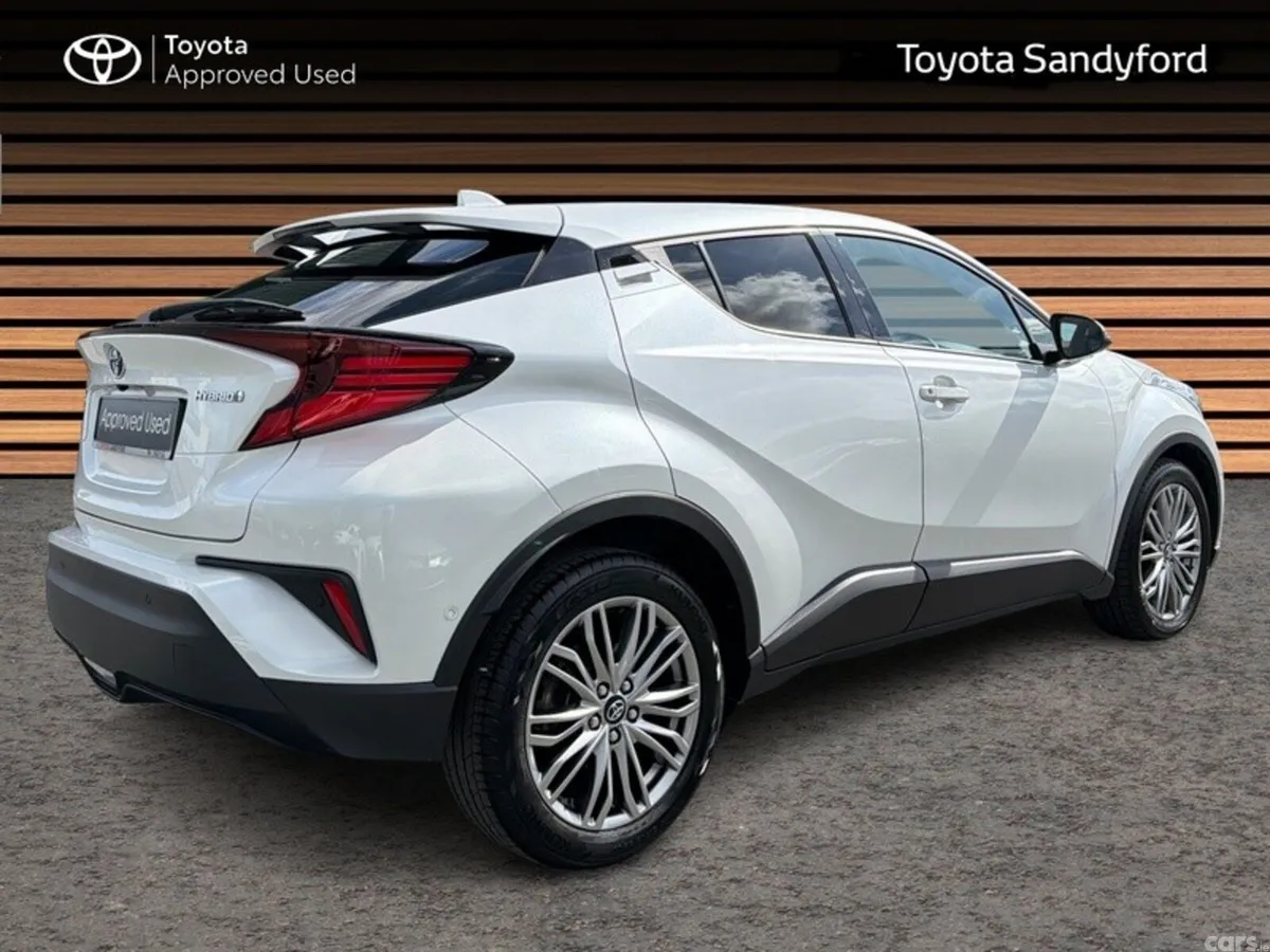 Toyota C-HR SUV, Petrol Hybrid, 2022, White