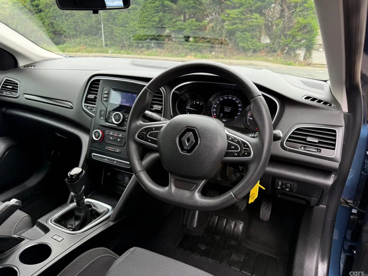 Renault Megane Hatchback, Diesel, 2018, Blue