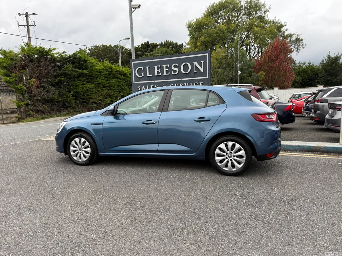 Renault Megane Hatchback, Diesel, 2018, Blue