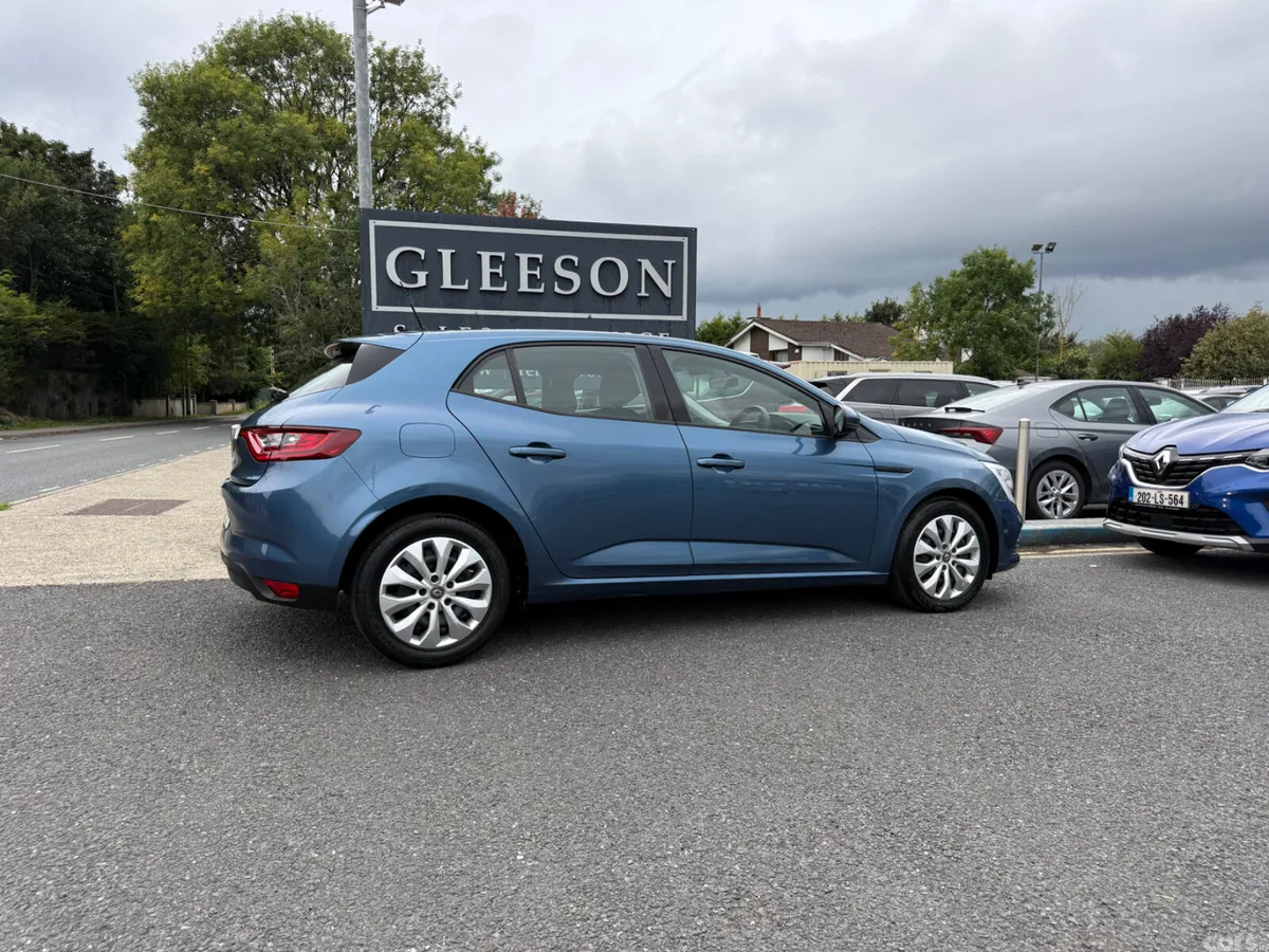 Renault Megane Hatchback, Diesel, 2018, Blue