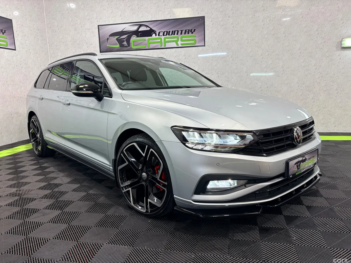 Volkswagen Passat Estate, Diesel, 2022, Silver