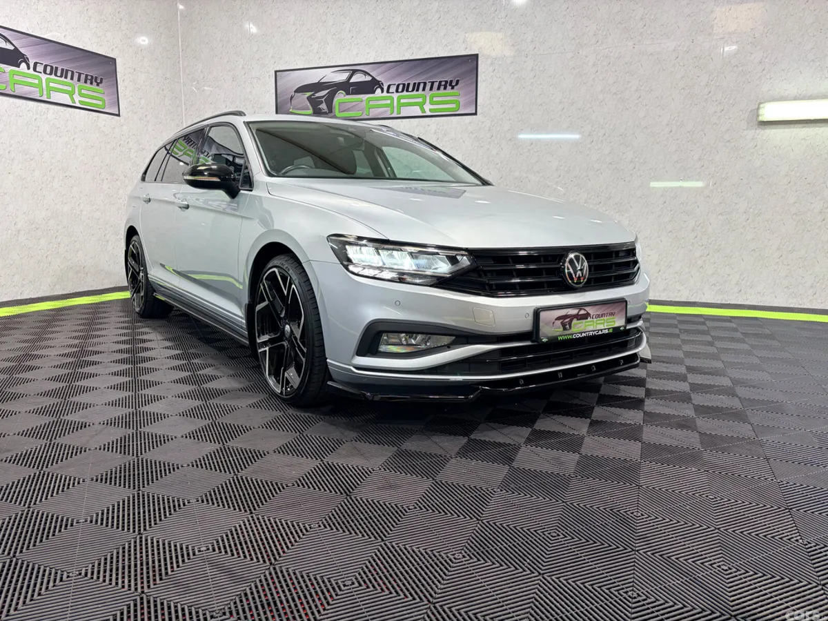 Volkswagen Passat Estate, Diesel, 2022, Silver