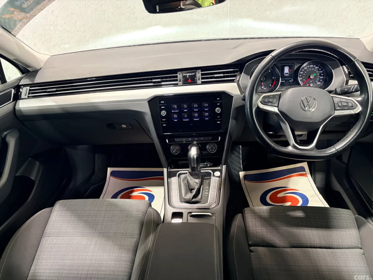 Volkswagen Passat Estate, Diesel, 2022, Silver