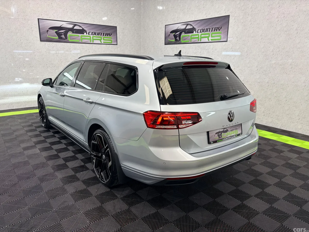 Volkswagen Passat Estate, Diesel, 2022, Silver