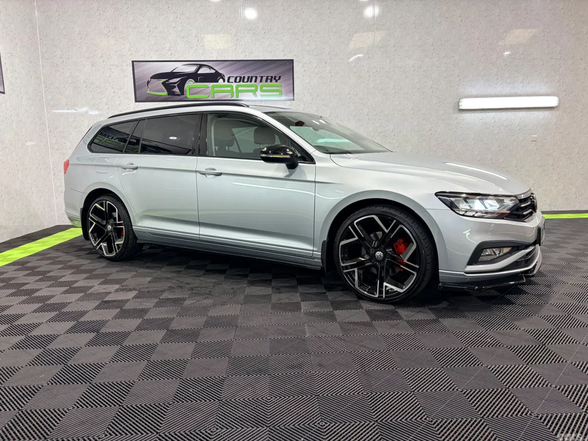 Volkswagen Passat Estate, Diesel, 2022, Silver